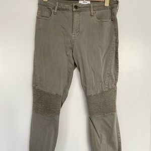 Green Wash Knee Patch Skinny Jean